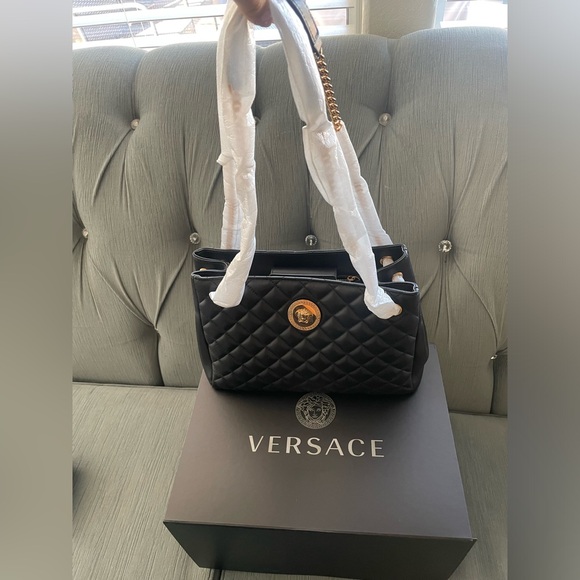Authentic VERSACE BLACK QUILTED NAPPA LEATHER MEDUSA WOMEN'S HANDBAG - Picture 6 of 10